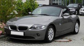 BMW_Z4_2.2i_(E85)_.jpg